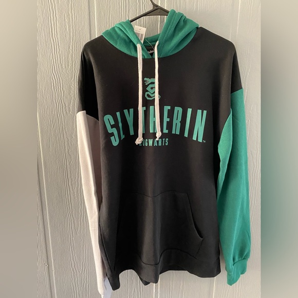 BoxLunch Other - BoxLunch Harry Potter Slytherin Color Block Collegiate Hoodie
